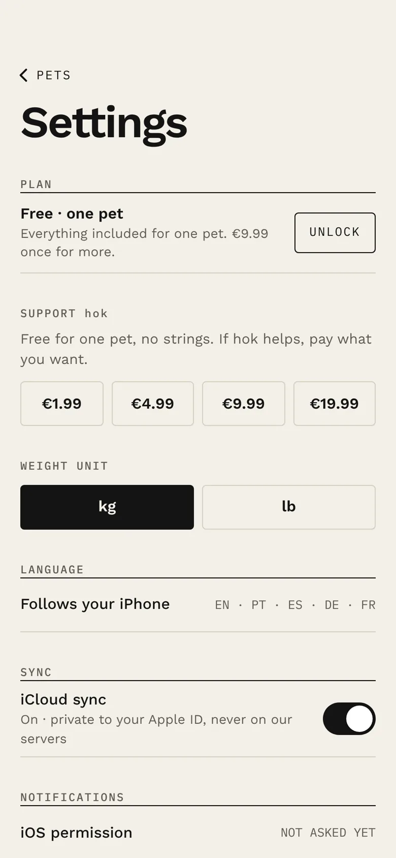 hok settings: free plan for one pet with a €9.99 unlock, pay-what-you-want tips, weight unit, language, and iCloud sync switched on, private to your Apple ID.